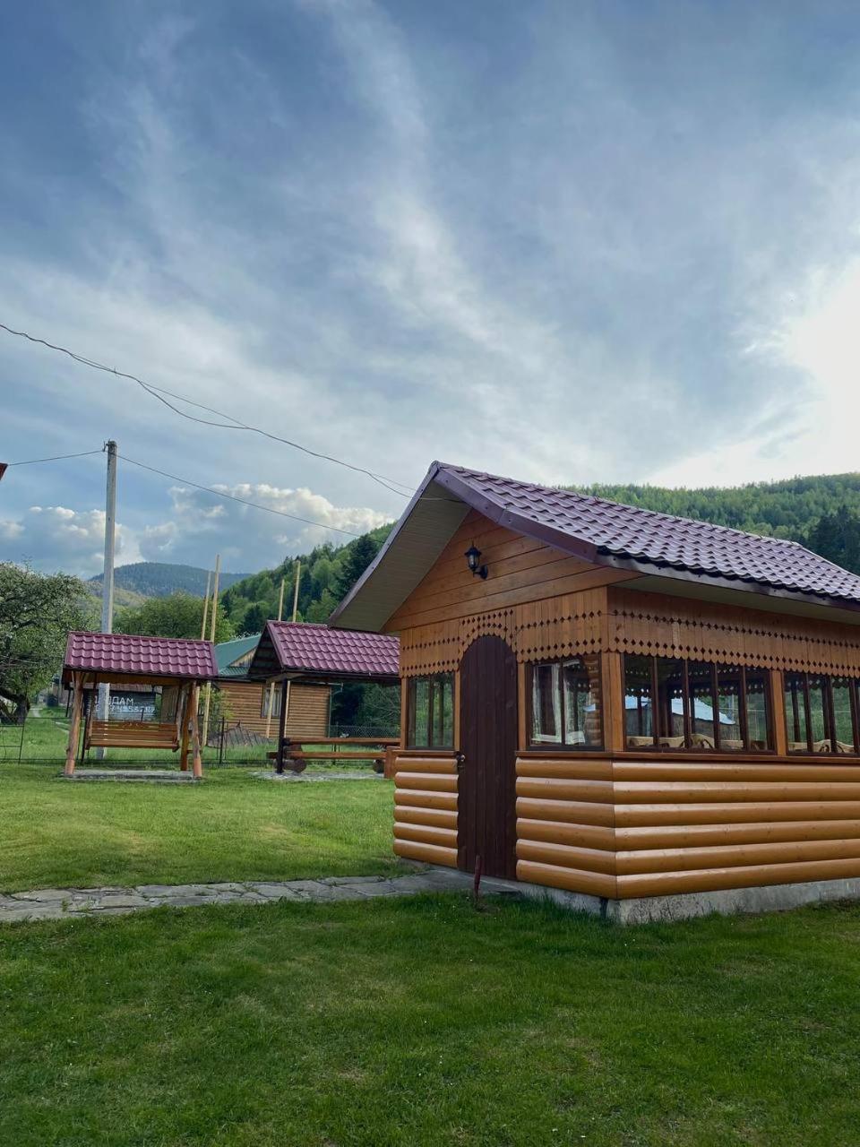 Карпатська Полонина Appartement Jaremtsje Buitenkant foto